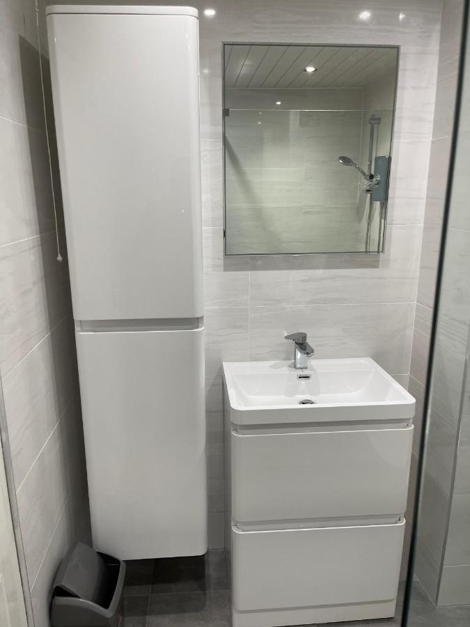 2 Bed Contemporary Apartment Glasgow Free Parking Netflix Sleeps 4 Eksteriør bilde